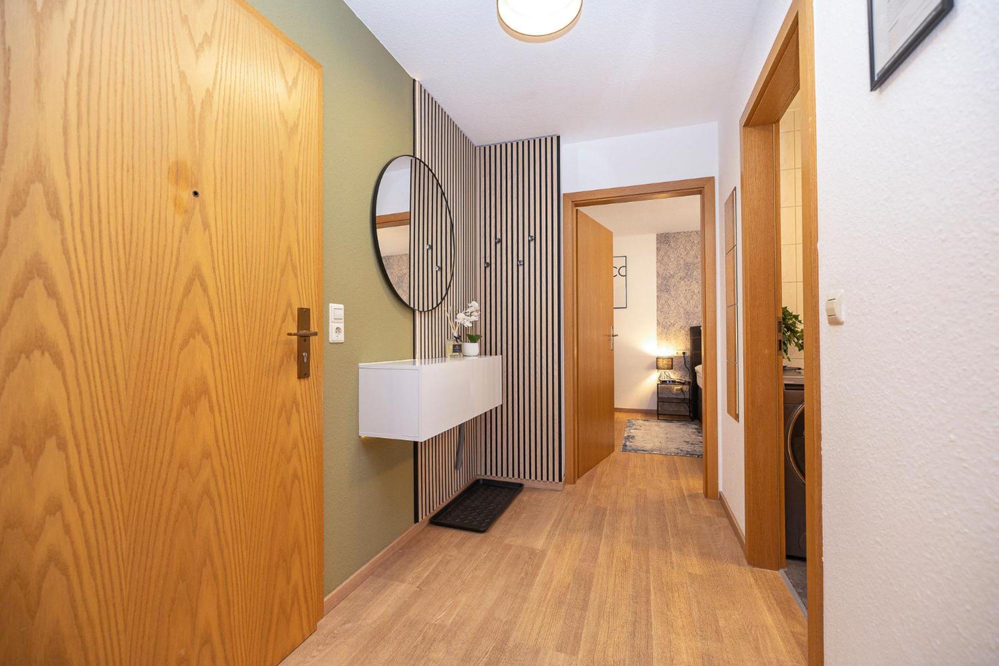 Luxx Home Bc, Zentral - Fuer 4 Personen - Balkon - Parken - Voll Ausgestattete Kueche Biberach an der Riss Exterior photo